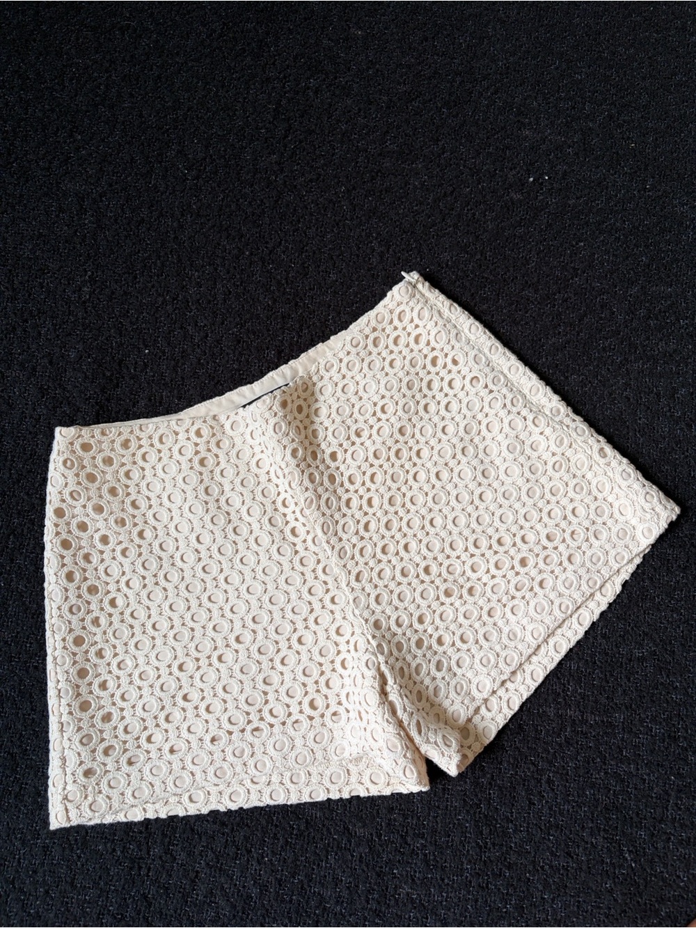 🌹BANANA REPUBLIC WOMENS SIZE 0 HIGH WAISTED CREAM LACE SHORTS